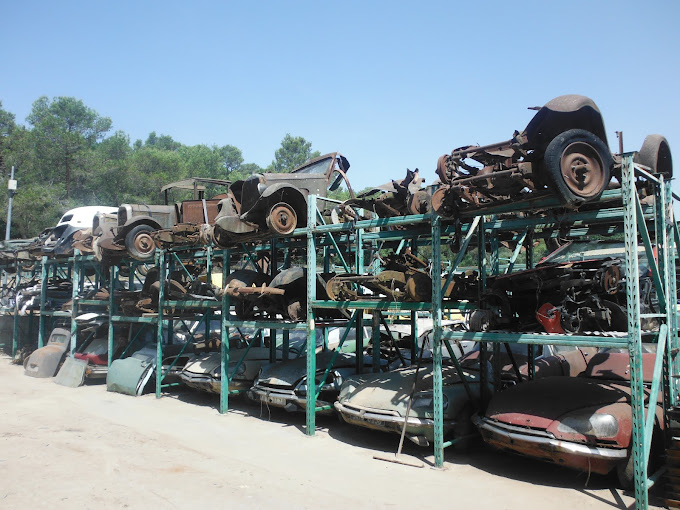 Aperçu des activités de la casse automobile DUMAS RECUPERATION située à SABRAN (30200)